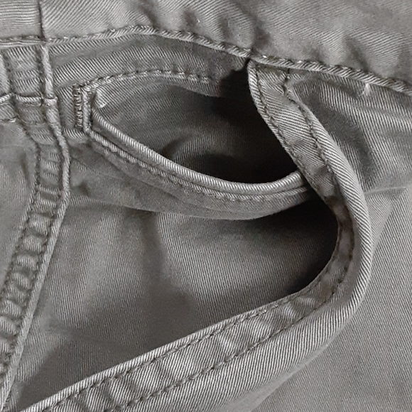 Mossimo Supply Co Shorts Mid Rise Olive Green Khaki Distressed Summer SZ 12 - Picture 9 of 15